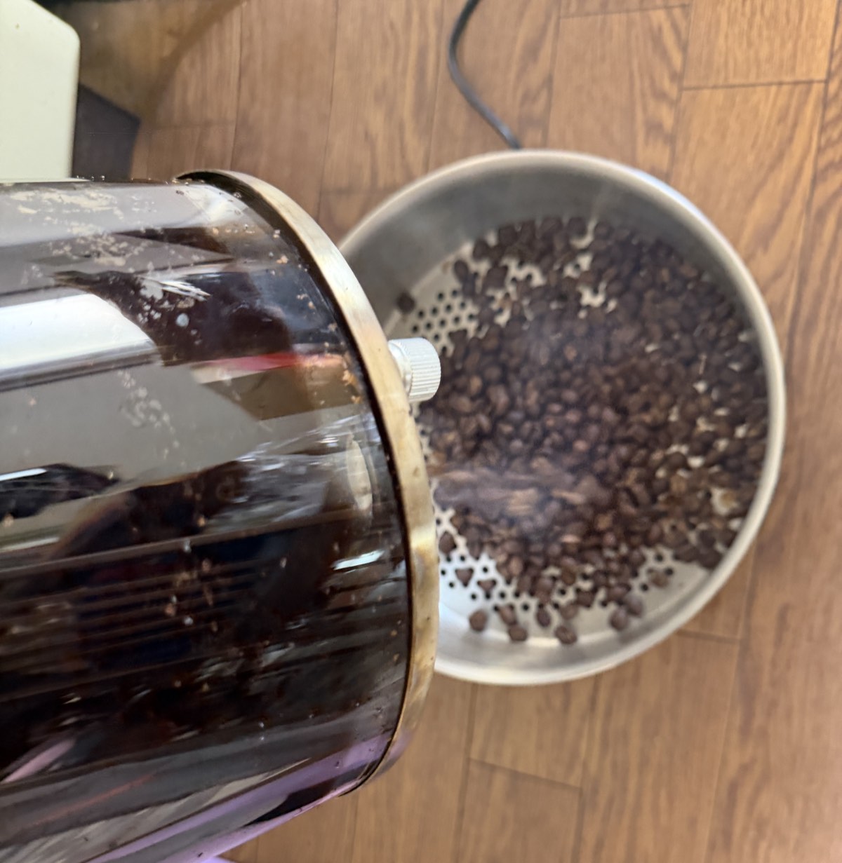 冷却器への移し替え作業